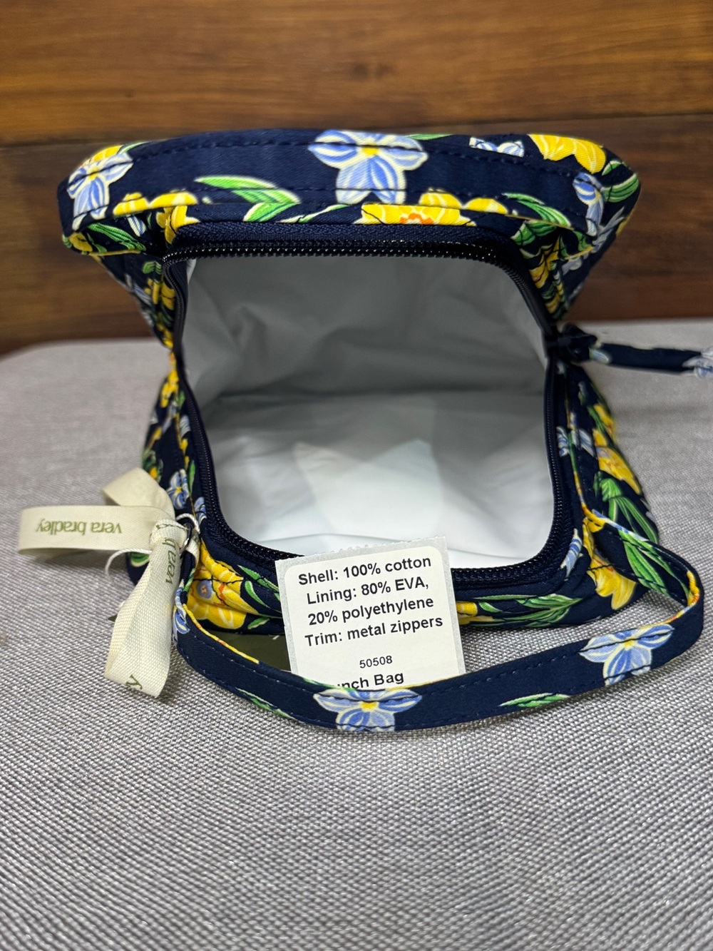 NWT Vera Bradley Daffodils Lunch Bag - Picture 6 of 6